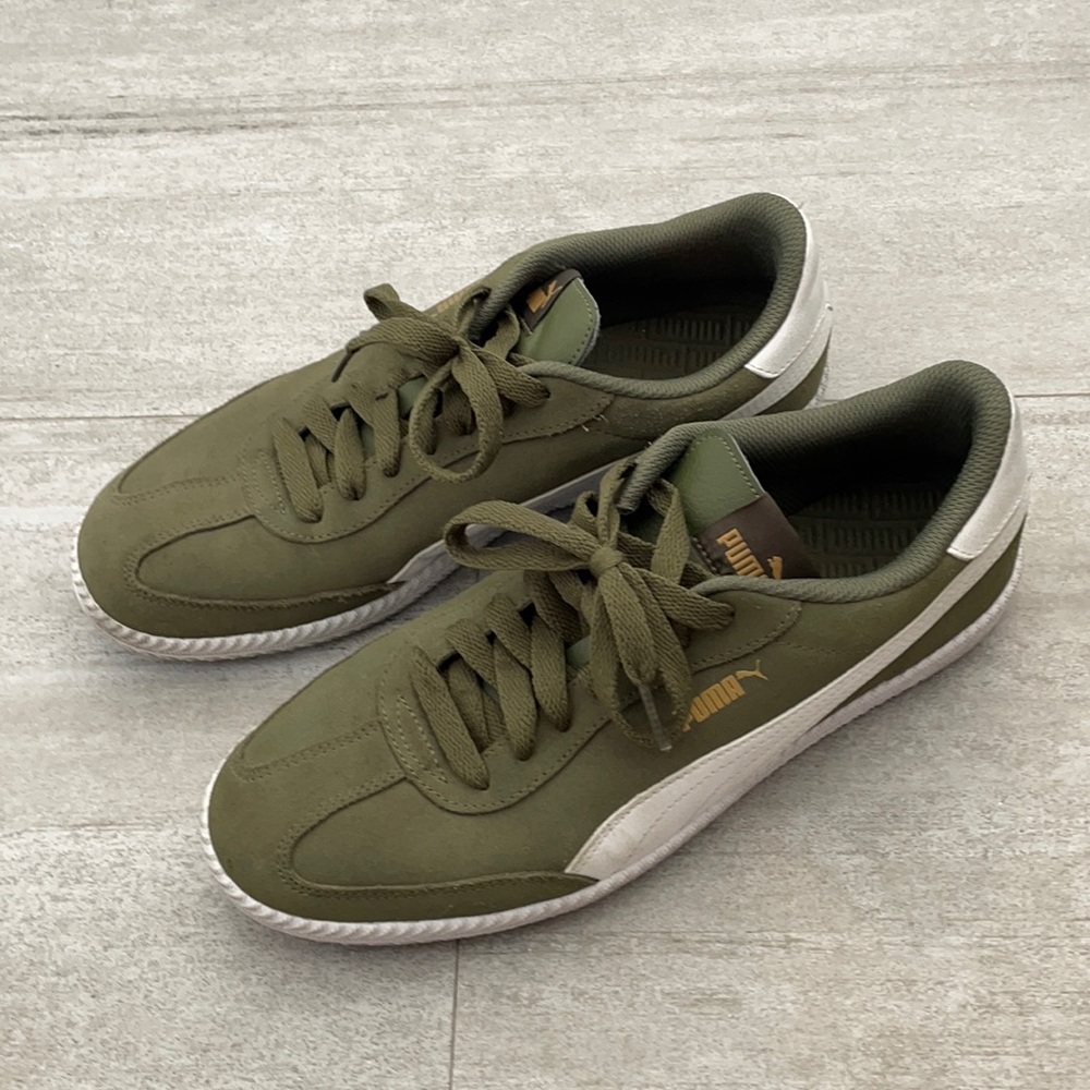 Men’s puma sneakers